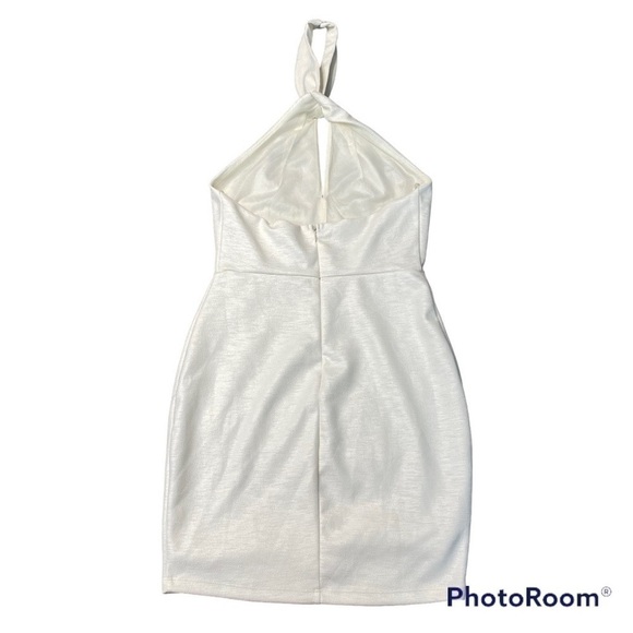 ASTR THE LABEL CREAM HALTER DRESS SIZE MEDIUM - Picture 2 of 6